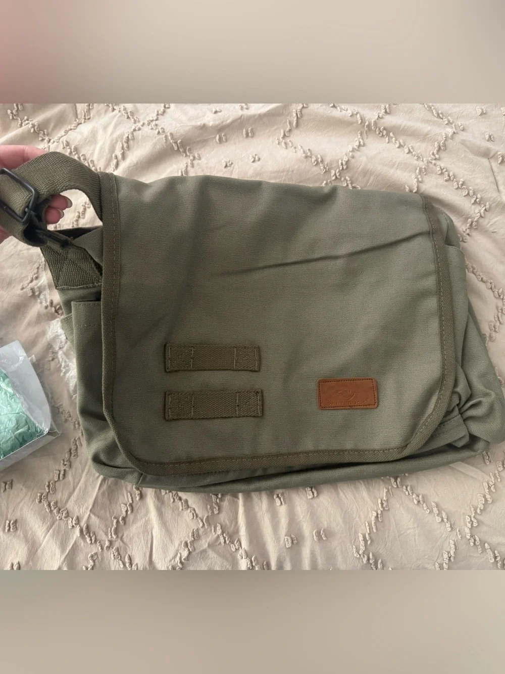 Filios Olive Messenger Bag - Men's Multipurpose Shoulder Bag